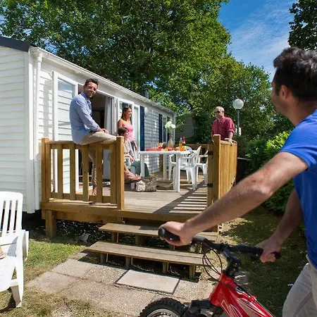 Officiel Siblu Les Pierres Couchees Кемпинг 4*