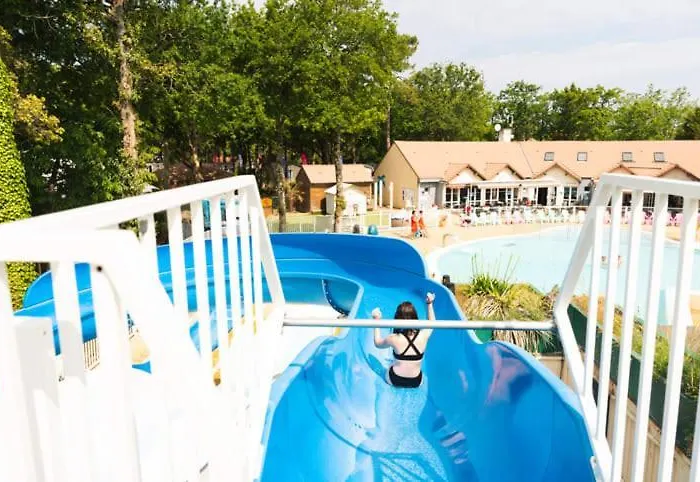 Officiel Siblu Les Pierres Couchees Kemping 4*