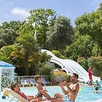Campingplatz Officiel Siblu Les Pierres Couchees 4*