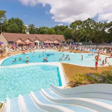 Officiel Siblu Les Pierres Couchees キャンプ場