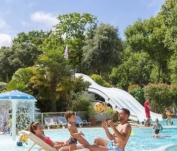Campsite Officiel Siblu Les Pierres Couchees 4*