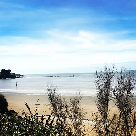 Officiel Siblu Les Pierres Couchees キャンプ場 4*