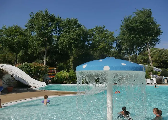 Campingplads Officiel Siblu Les Pierres Couchees 4*